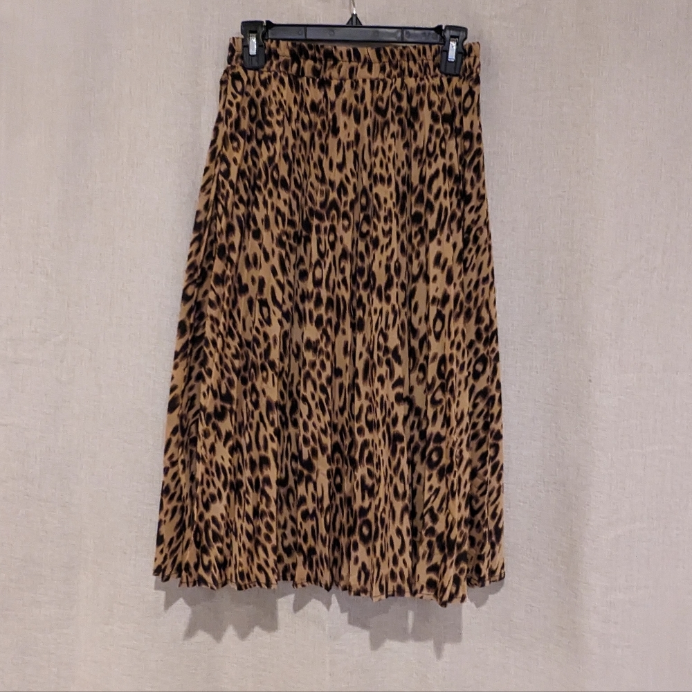 Chatou Elastic Waist Leopard Print Pleated Midi Skirt